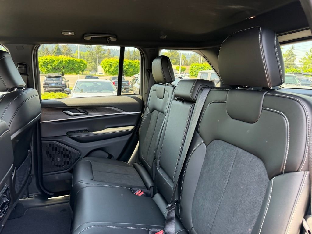New 2026 Baltic Gray Metallic Clearcoat Jeep Altitude image 29
