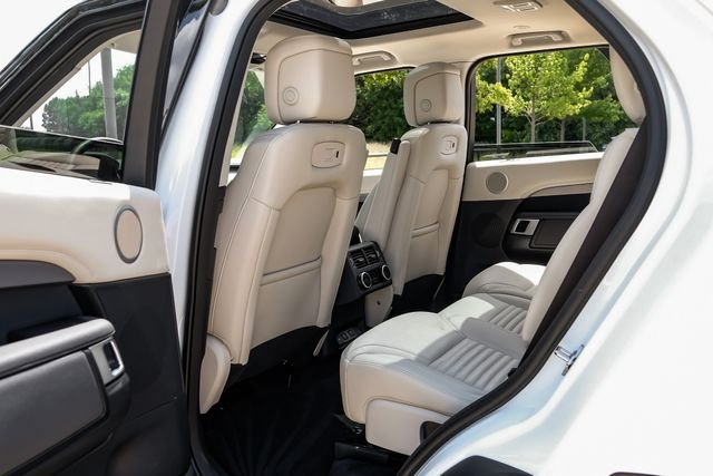 Used 2025 White Land Rover Dynamic SE image 52