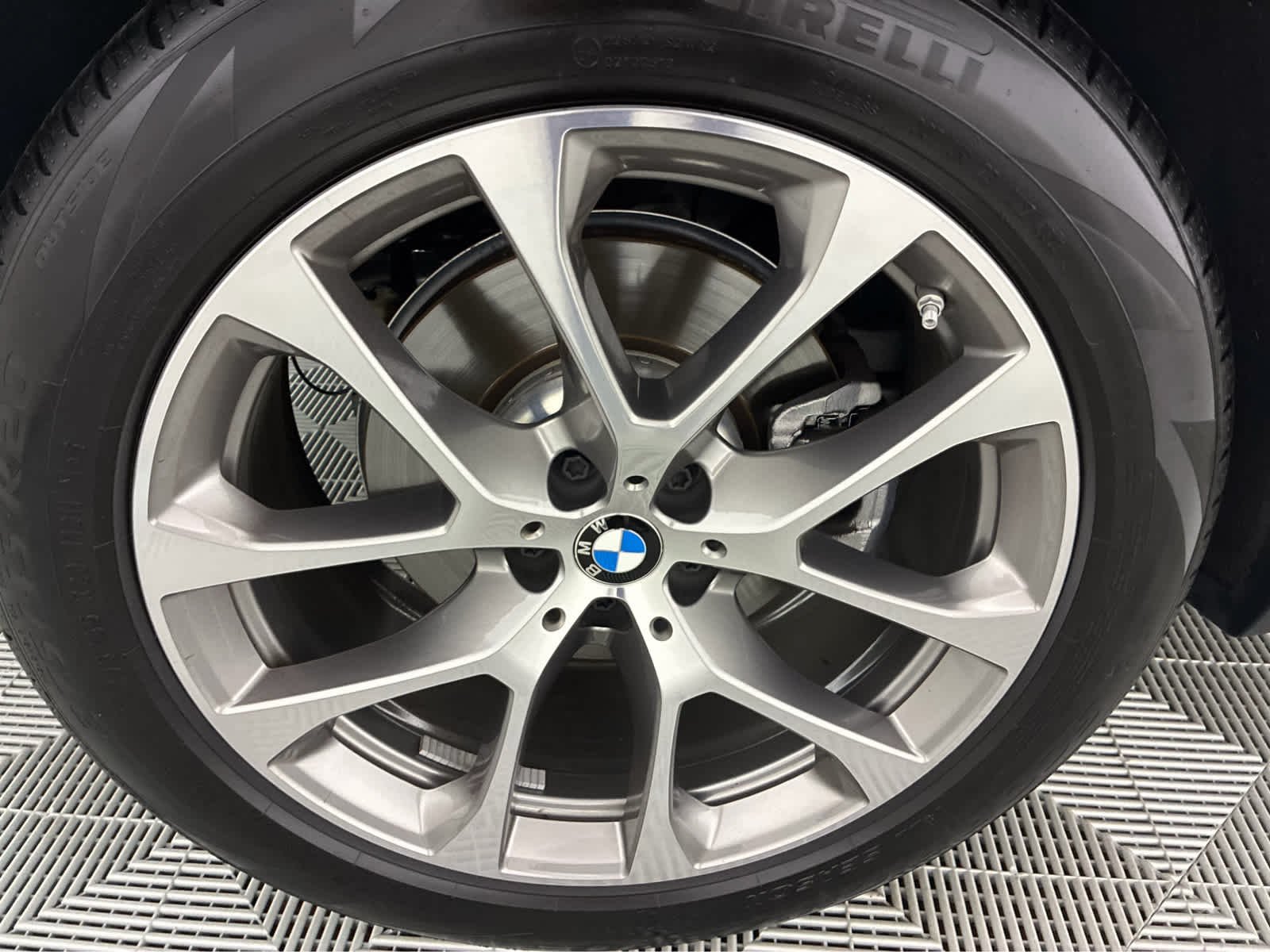 Certified Used 2024 Black Sapphire Metallic BMW xDrive40i image 12