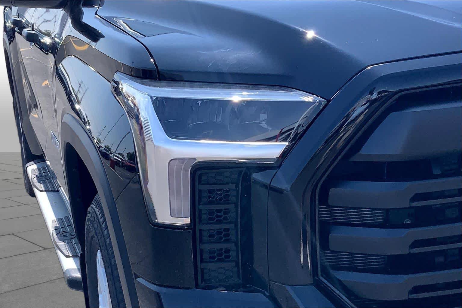 New 2026 Midnight Black Metallic Toyota SR5 image 13