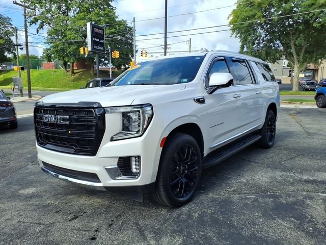 Used 2023 White GMC SLT image 8