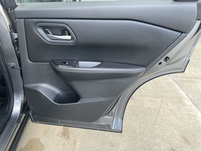 2025 Nissan Rogue SV - Photo 36