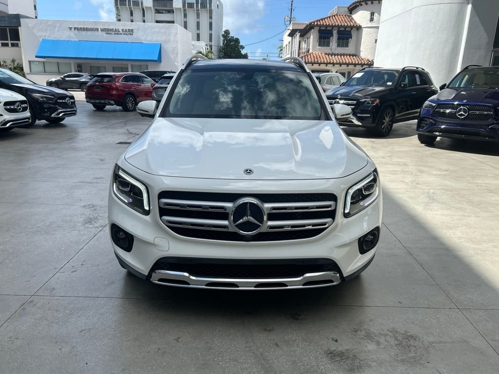 Certified Used 2023 White Mercedes-Benz GLB 250 image 2