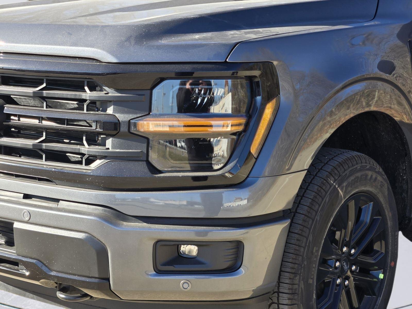 New 2026 Carbonized Gray Metallic Ford XLT image 5