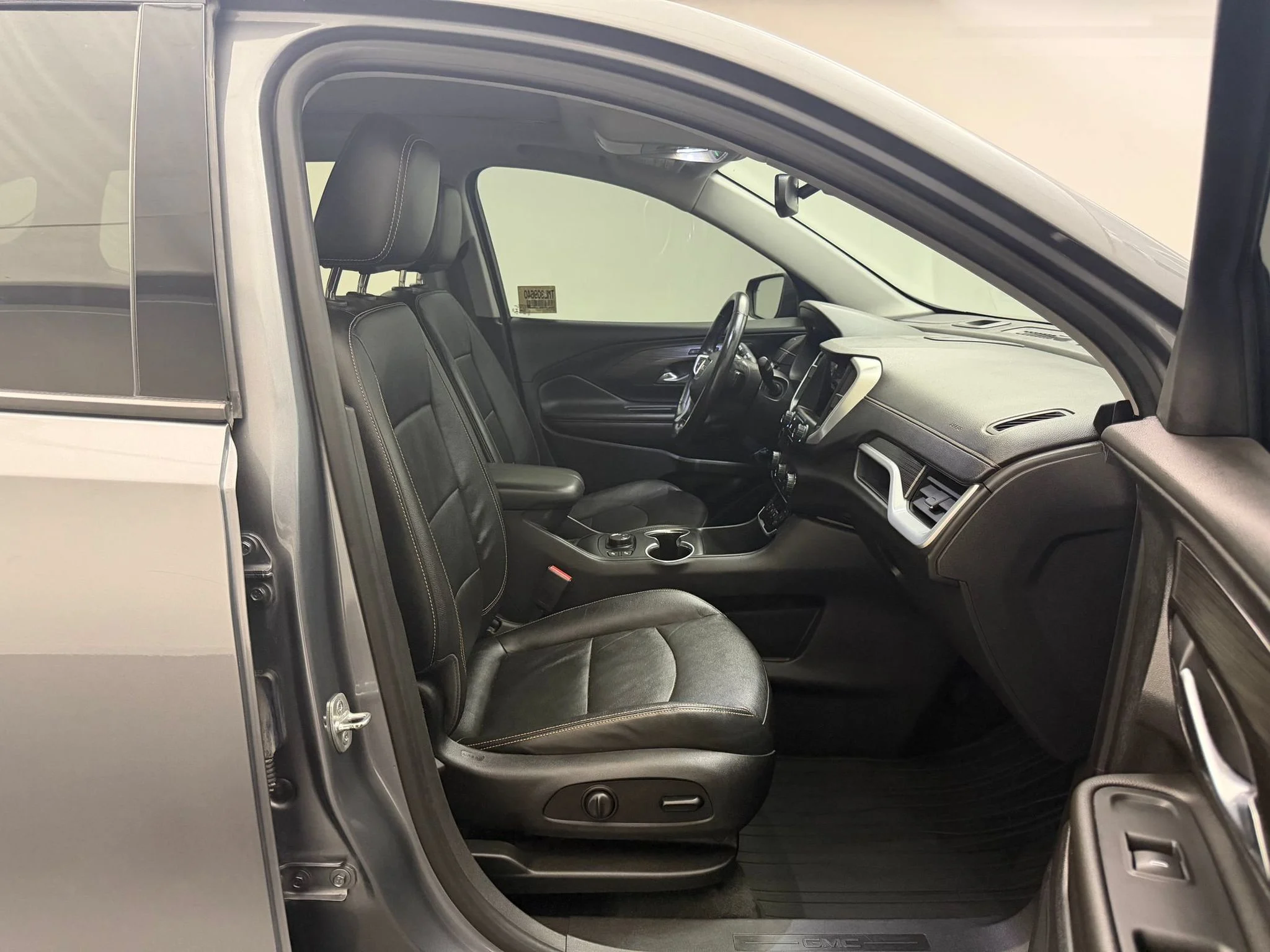 Used 2021 Satin Steel Metallic GMC SLT image 25