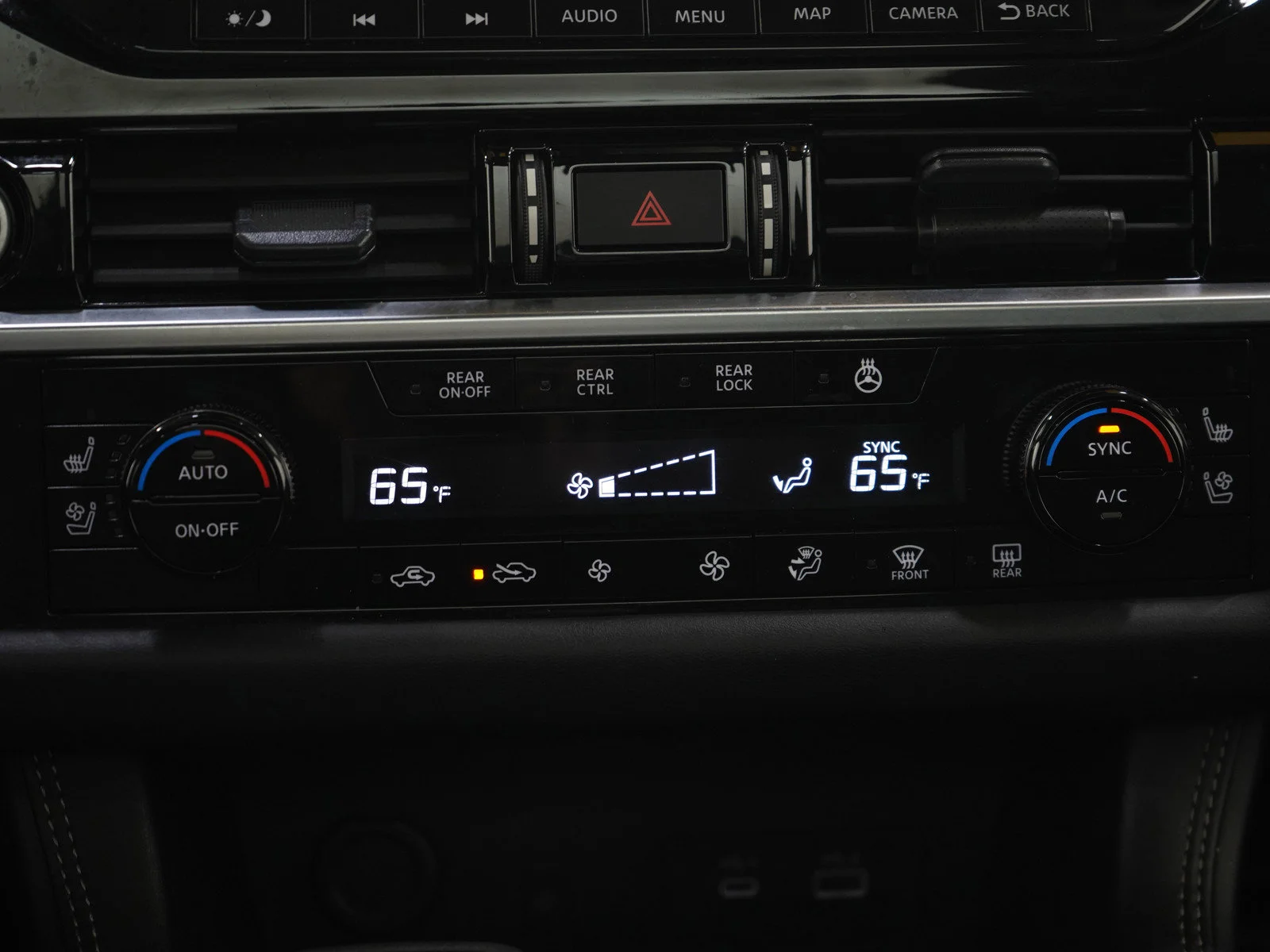 Used 2024 Super Black Nissan Platinum image 21