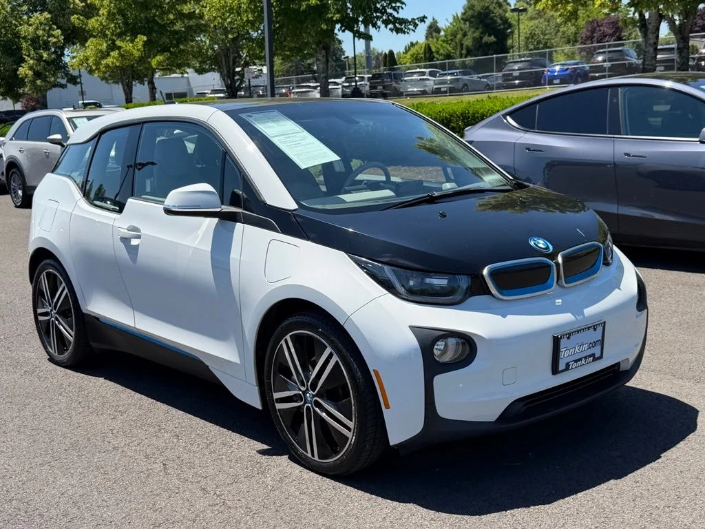 Used 2014 BMW i3 Base with VIN WBY1Z4C59EV275318 for sale in Gresham, OR