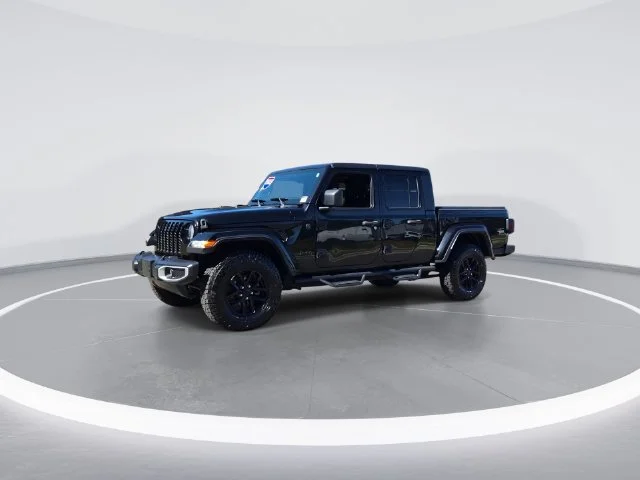Used 2023 Black Jeep Sport S image 4