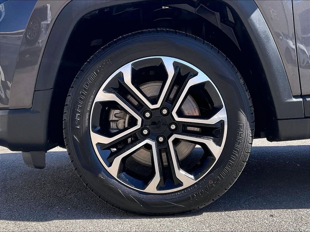 Used 2024 Gray Jeep Limited image 7