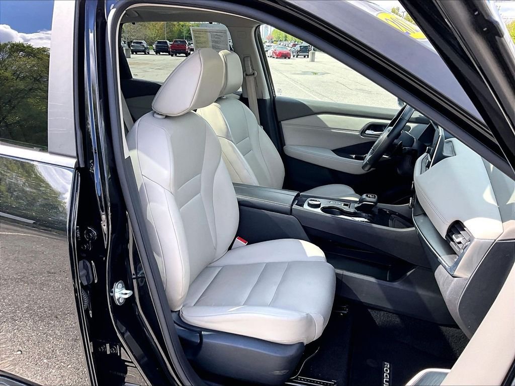 Used 2023 Black Nissan SV image 11