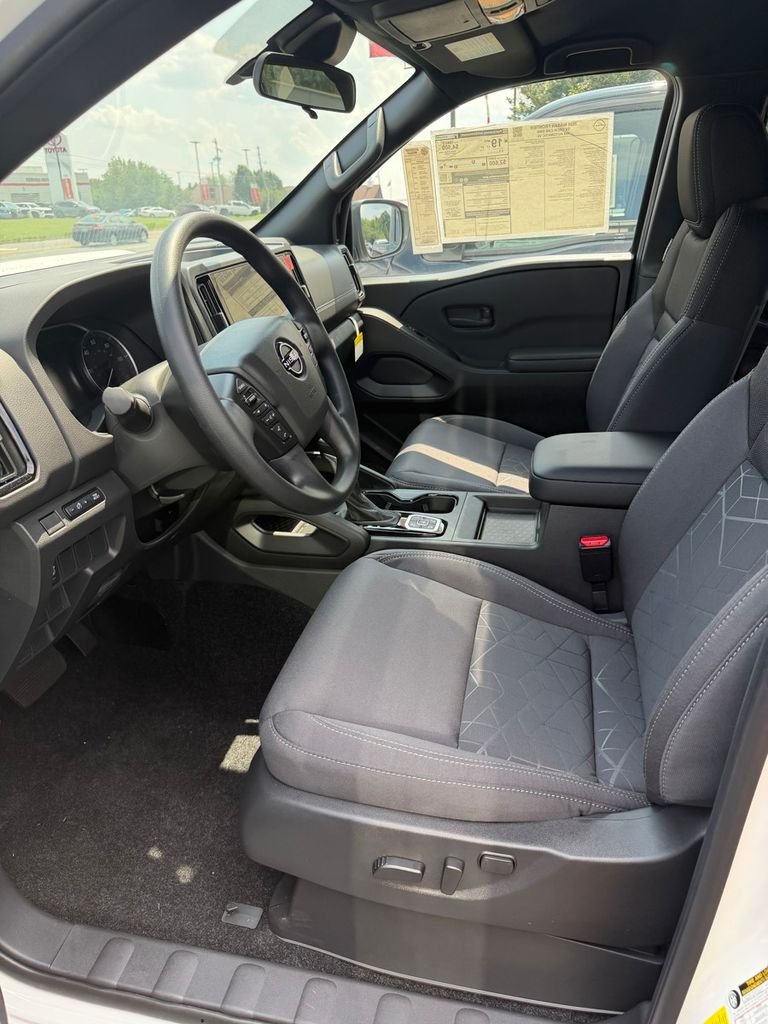 2026 Nissan Frontier SV - Photo 9