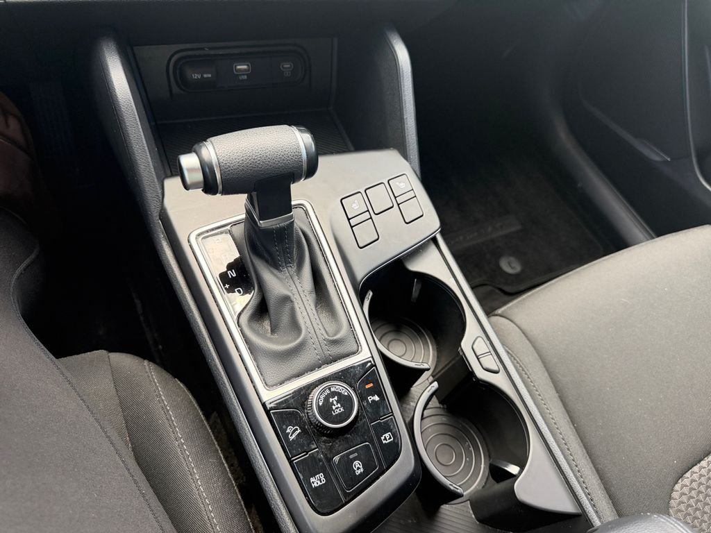 Certified Used 2024 Gray Kia LX image 15