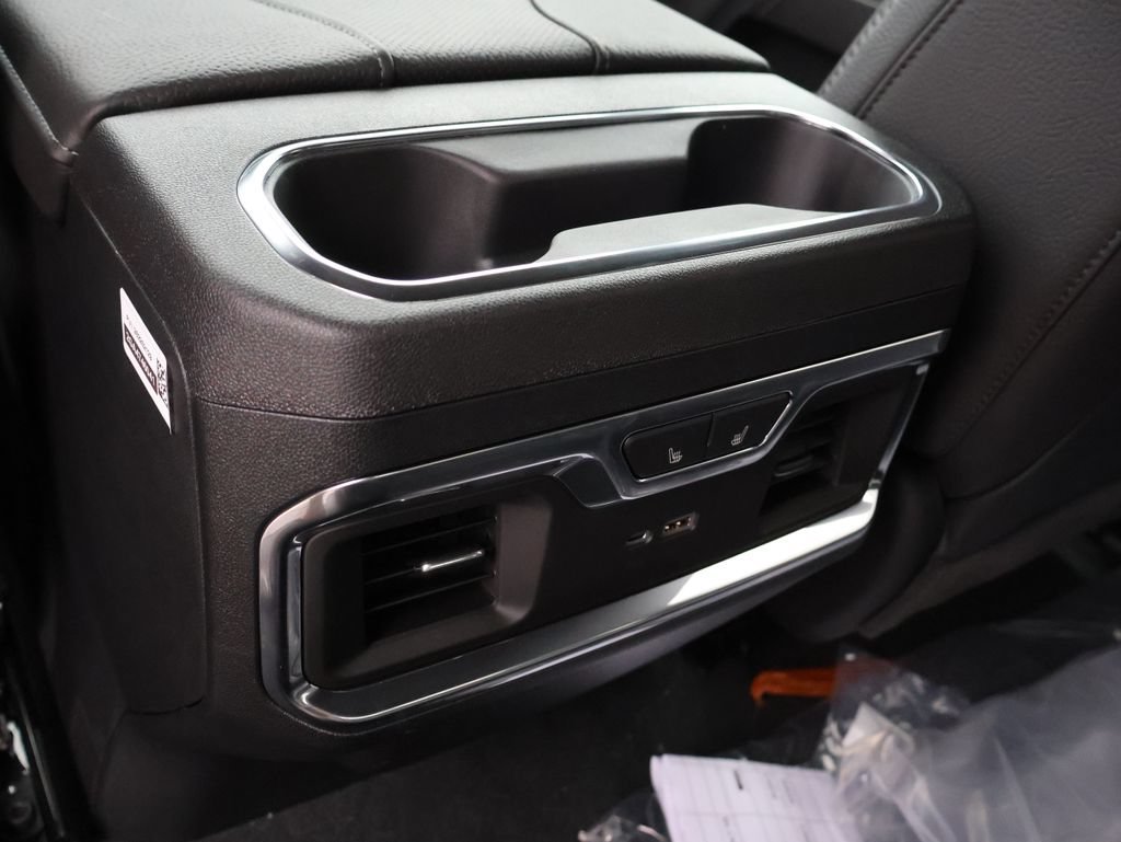 2026 GMC Sierra 2500HD Denali - Photo 17