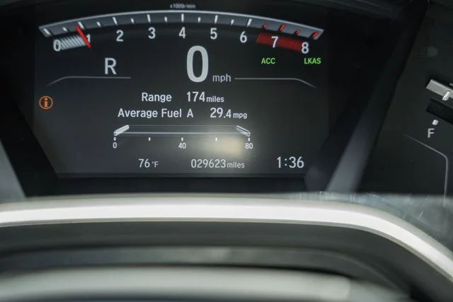 Used 2022 White Honda EX image 43