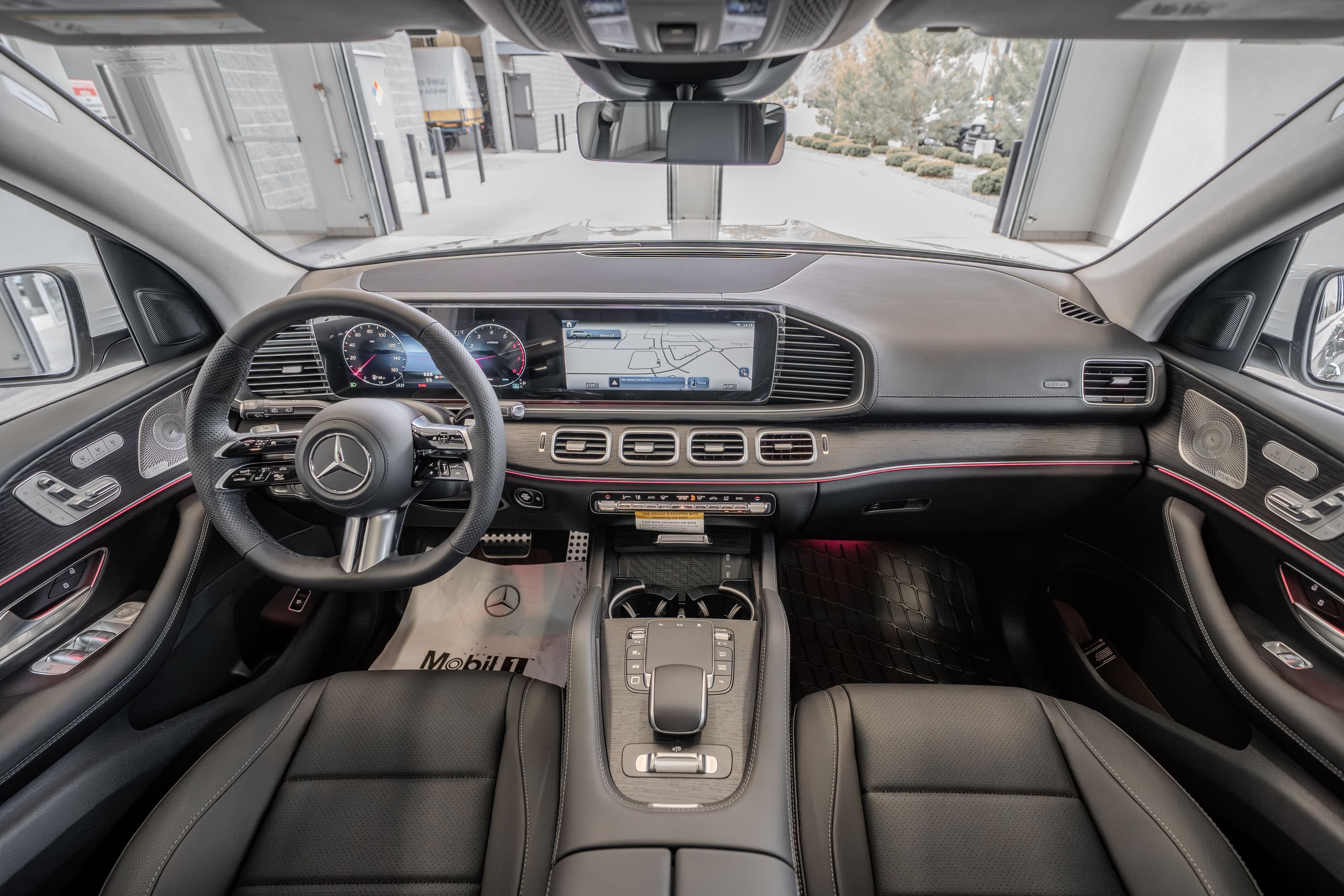 New 2026 MANUFAKTUR Moonlight White Metallic Mercedes-Benz GLS 450 image 8
