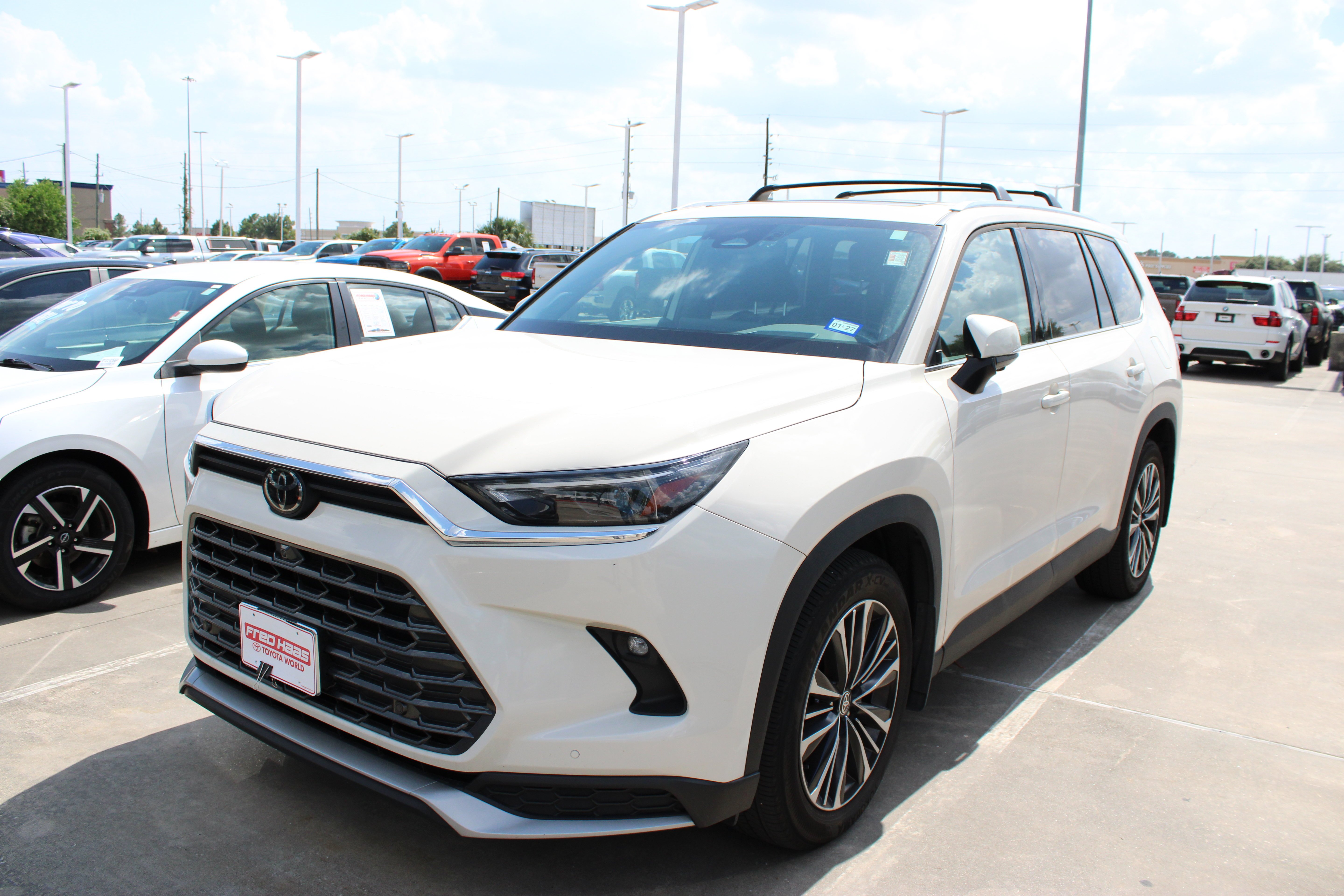 Used 2024 White Toyota Hybrid MAX Platinum image 4