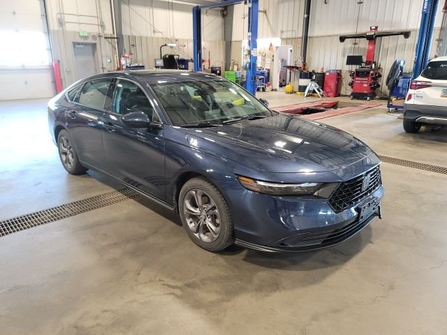 Used 2024 Canyon River Blue Metallic Honda EX image 1