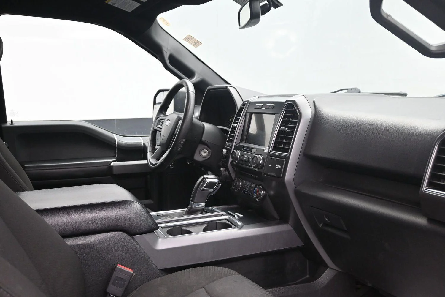 Used 2018 Magnetic Ford XLT image 11