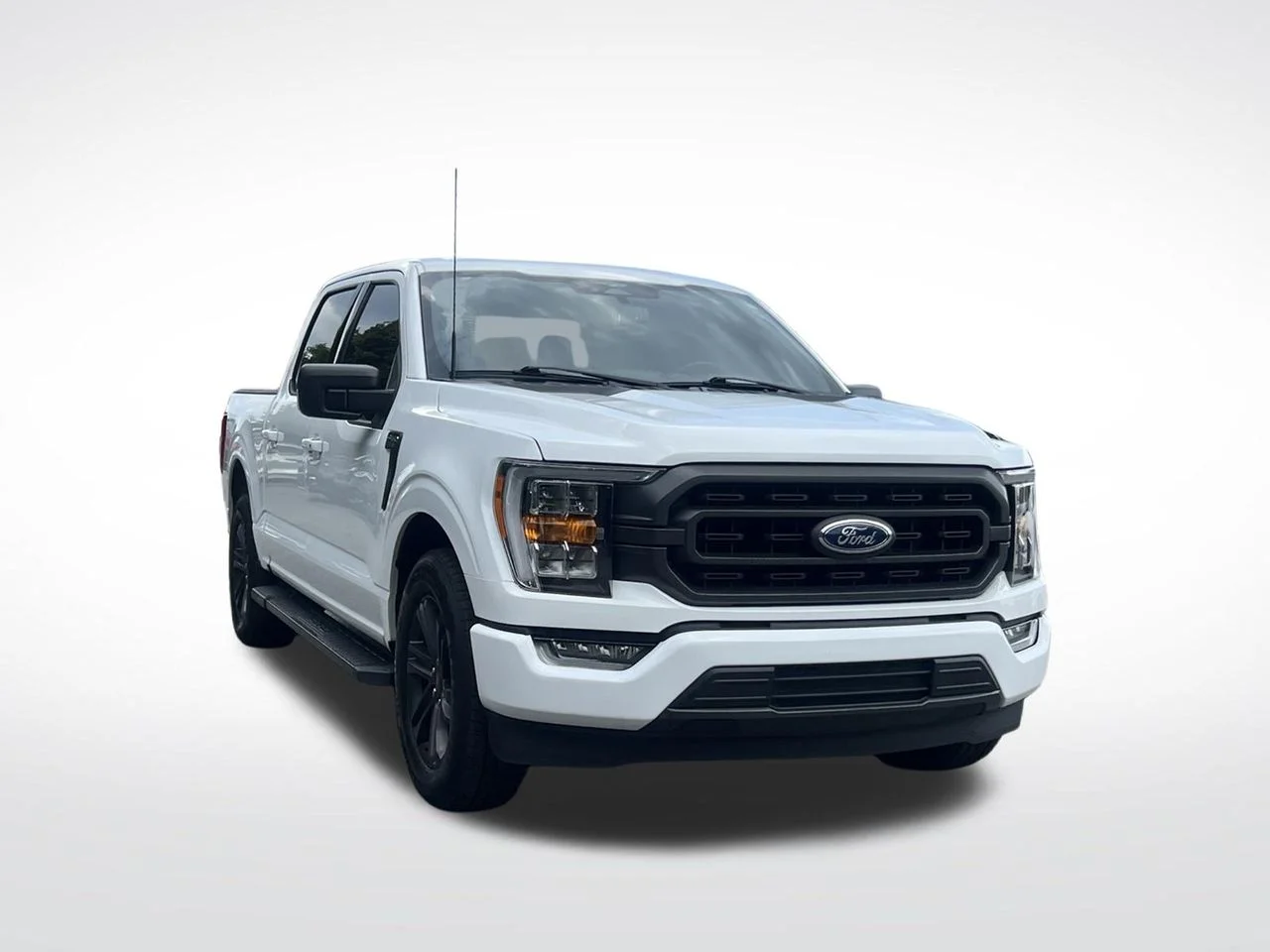 Used 2023 White Ford XLT image 2