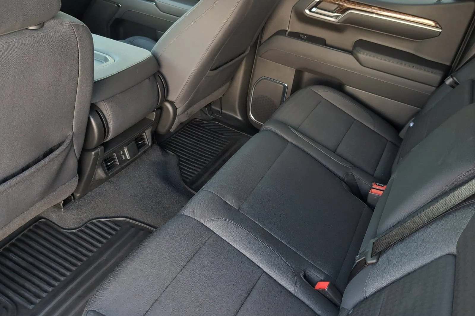 Used 2024 Onyx Black GMC Elevation image 13