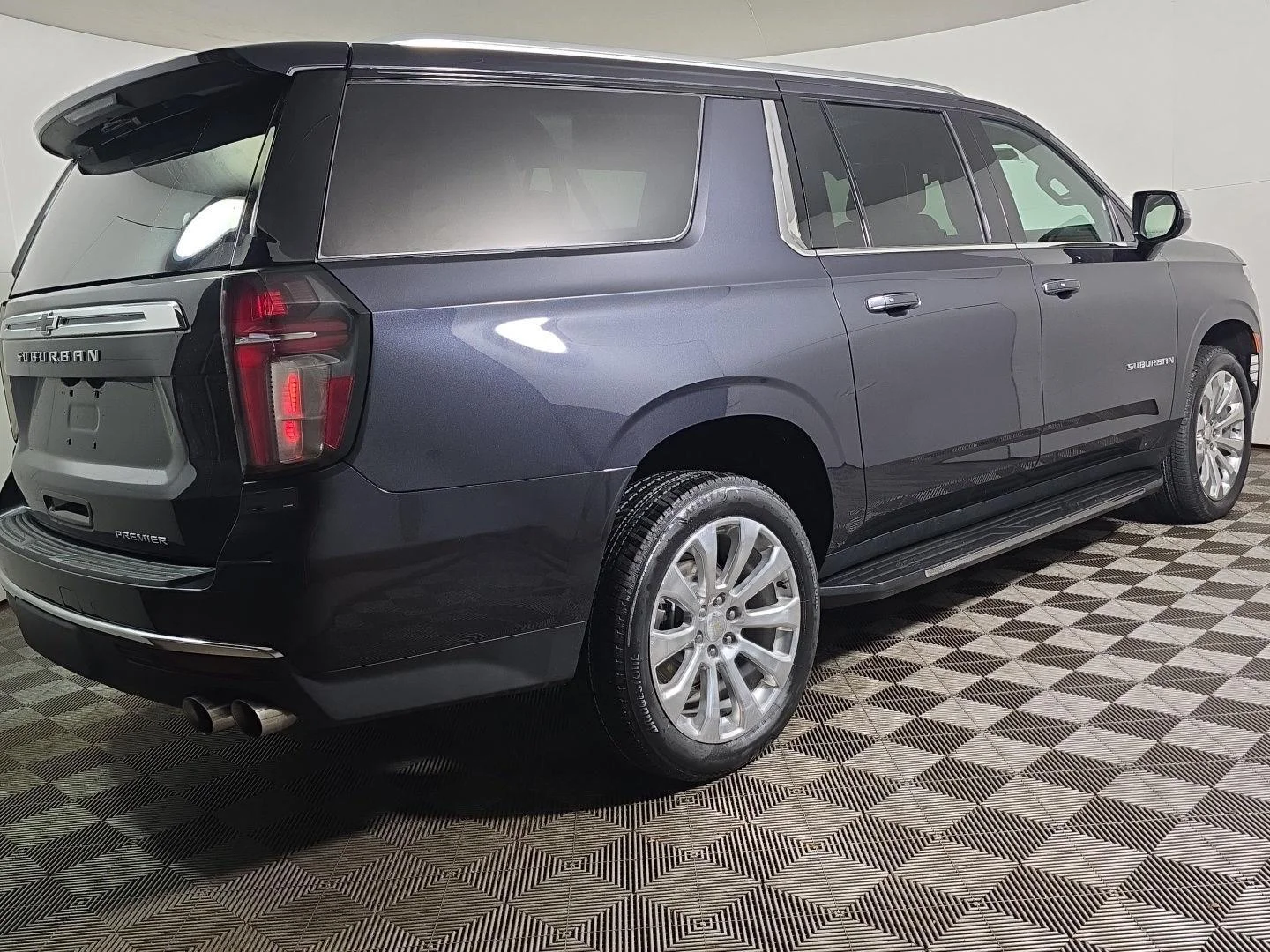 Used 2023 Dark Ash Metallic Chevrolet Premier image 10