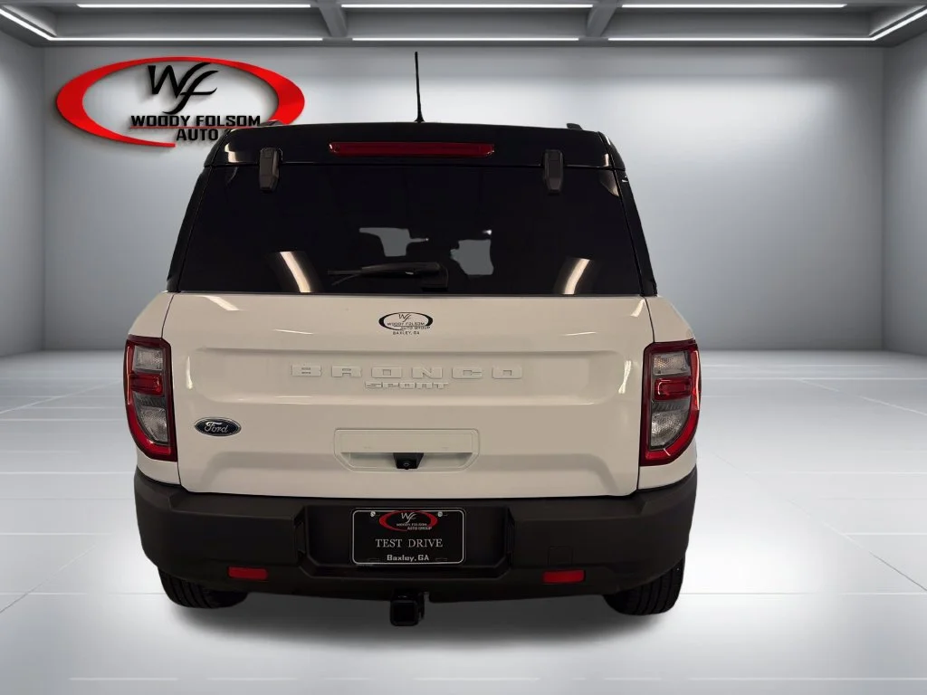 Used 2022 White Ford Badlands image 6