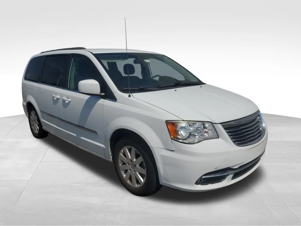 Used 2016 White Chrysler Touring image 7