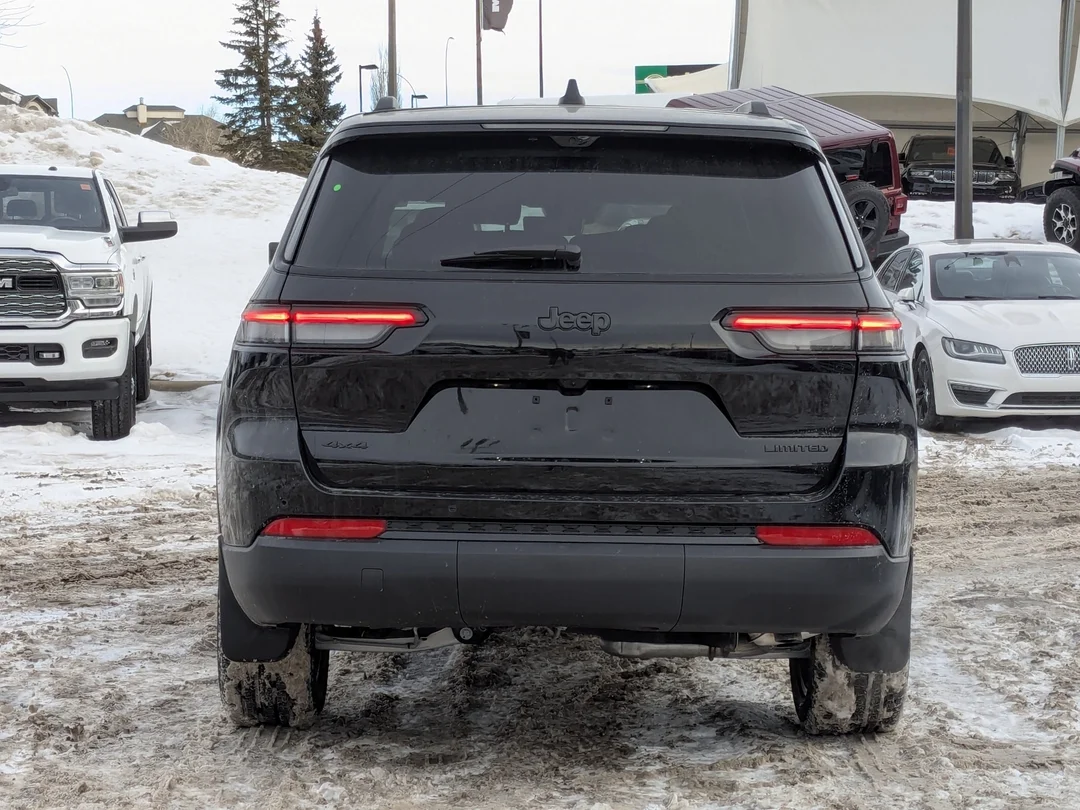 New 2025 Black Jeep Limited - - 4x4 - Luxury Tech II - Black App Pkge - Panoramic Sunroof & More! image 7