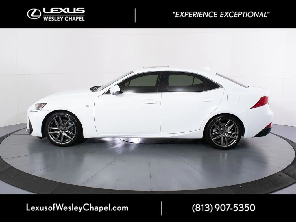Used 2018 White Lexus 350 image 10