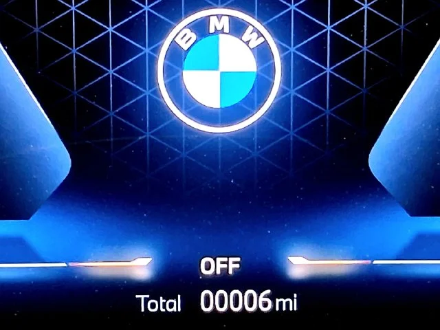 New 2027 Black Sapphire Metallic BMW xDrive28i image 19