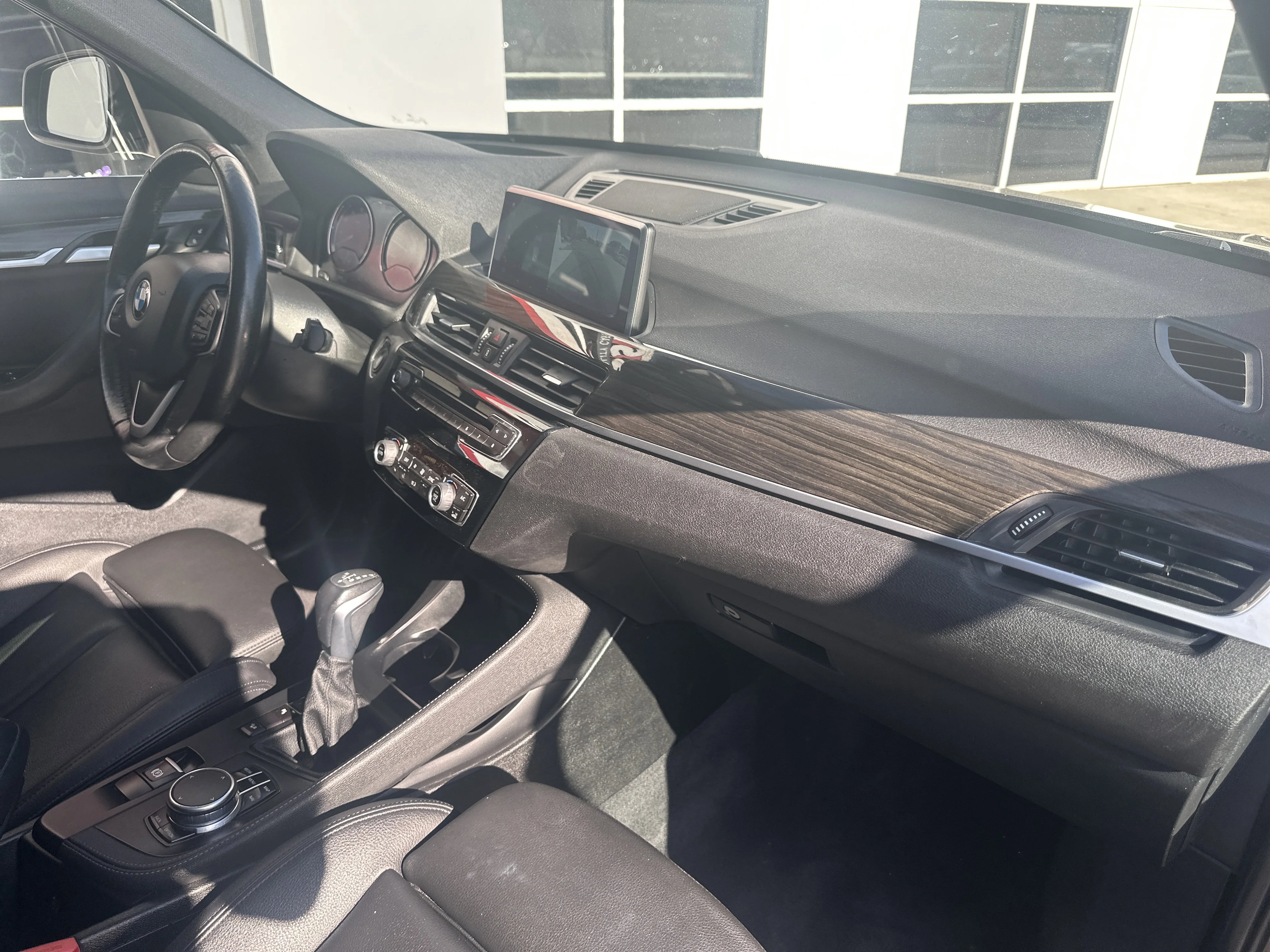 Used 2019 Black Sapphire Metallic BMW xDrive28i image 33