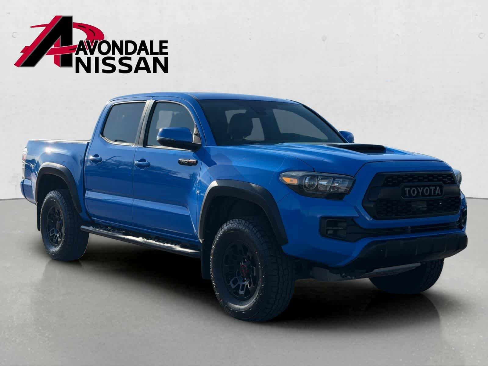 Used 2019 Midnight Black Metallic Toyota SR5 image 8