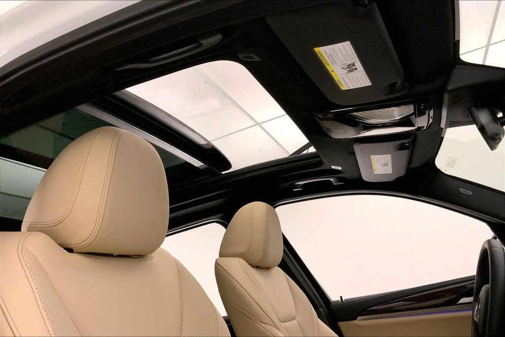 Certified Used 2023 Alpine White BMW  image 26