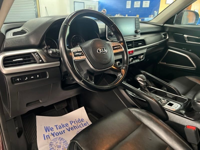 Used 2020 Purple Kia LX image 18