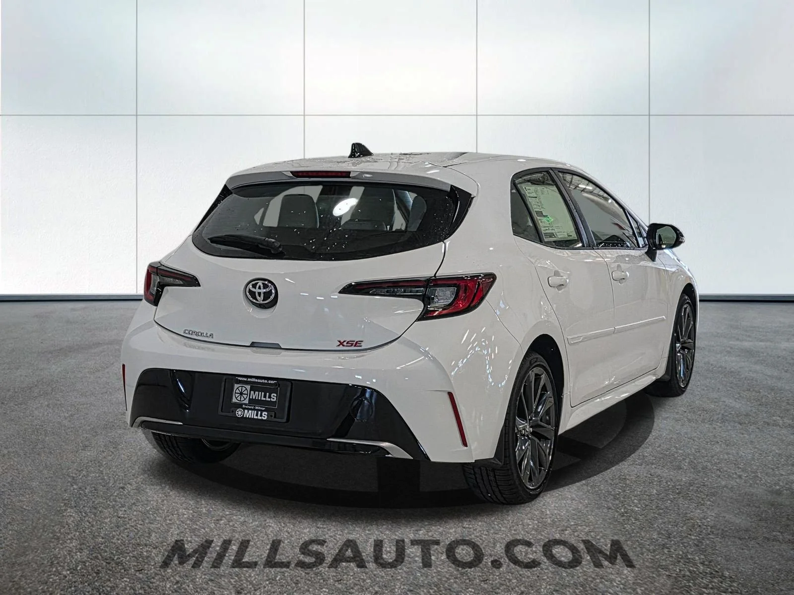 2026 Toyota Corolla Hatchback XSE - Photo 7