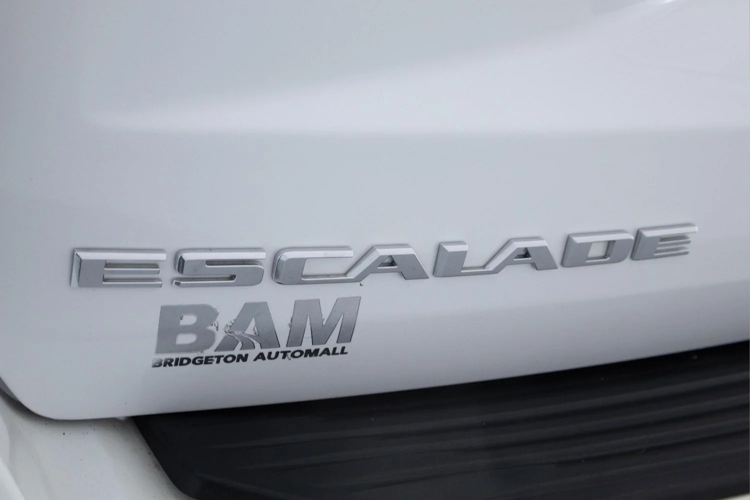 Certified Used 2024 White Cadillac Sport Platinum image 37