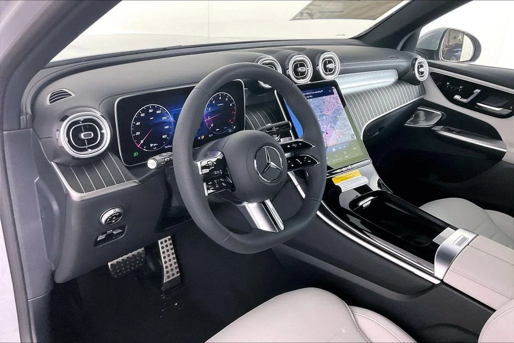 New 2026 White Mercedes-Benz GLC 300 image 6