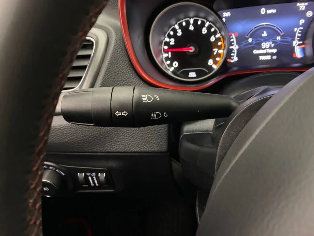 Used 2021 White Clearcoat Jeep Trailhawk image 23