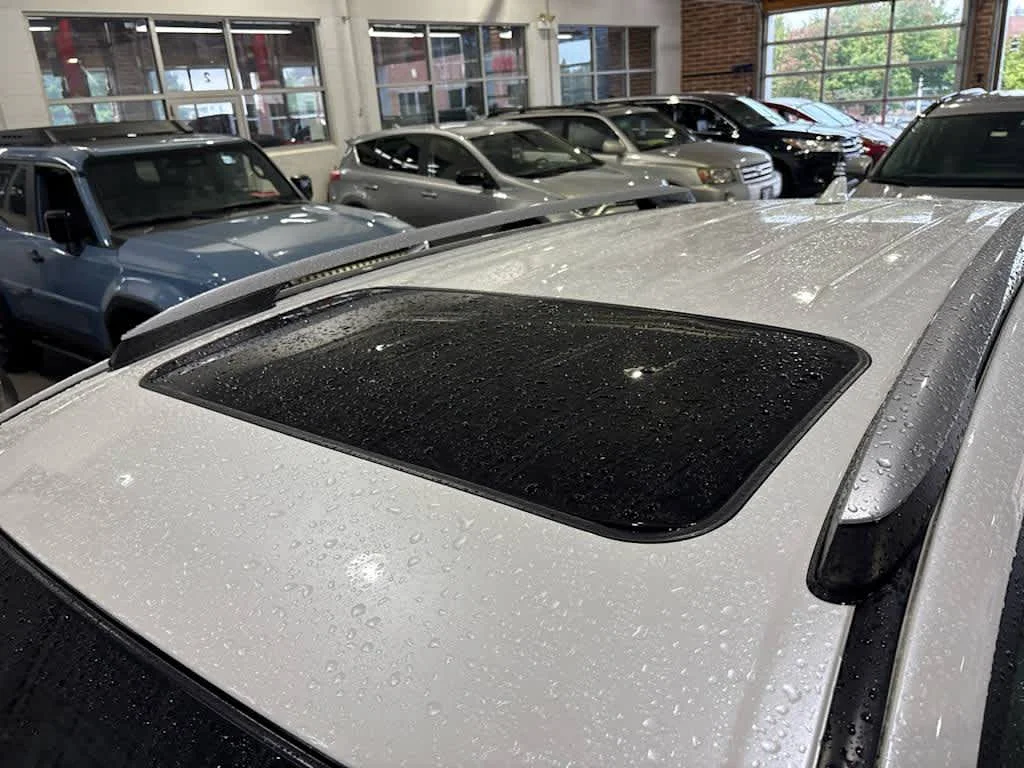 Used 2017 Blizzard Pearl Toyota Platinum image 13