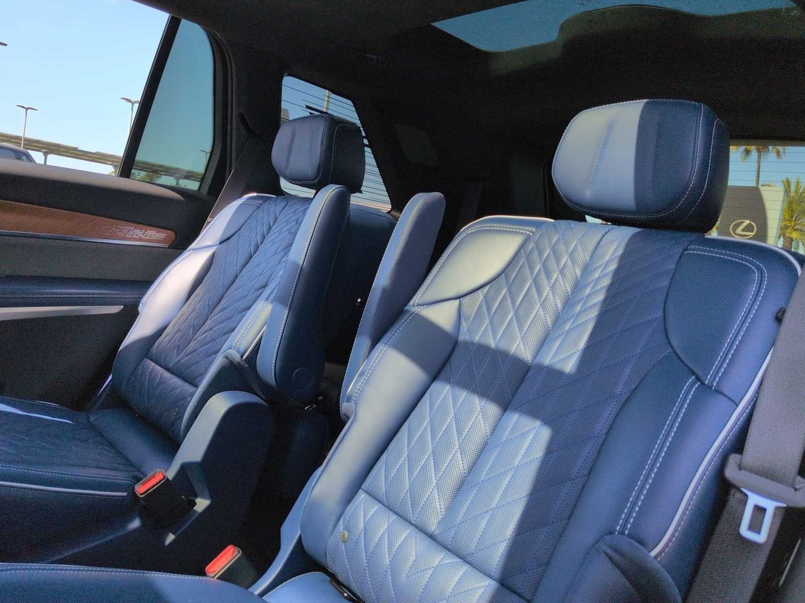 2026 Cadillac VISTIQ Premium Luxury - Photo 25