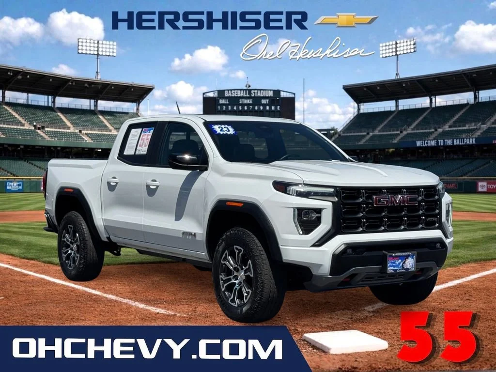 2023 GMC Canyon 4WD AT4 Crew Cab Short Box's photo