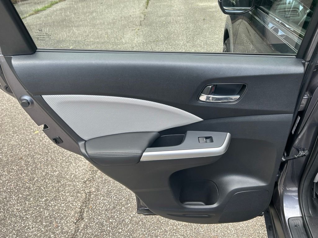 Used 2015  Honda Touring image 24