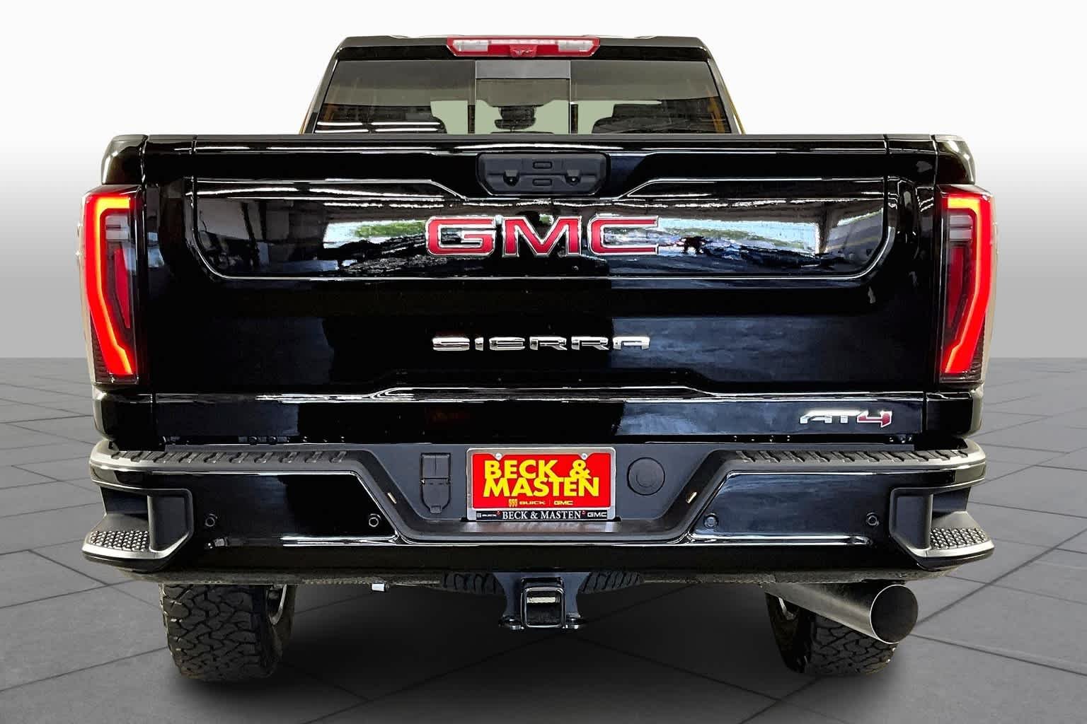 Used 2025 Onyx Black GMC AT4 image 4