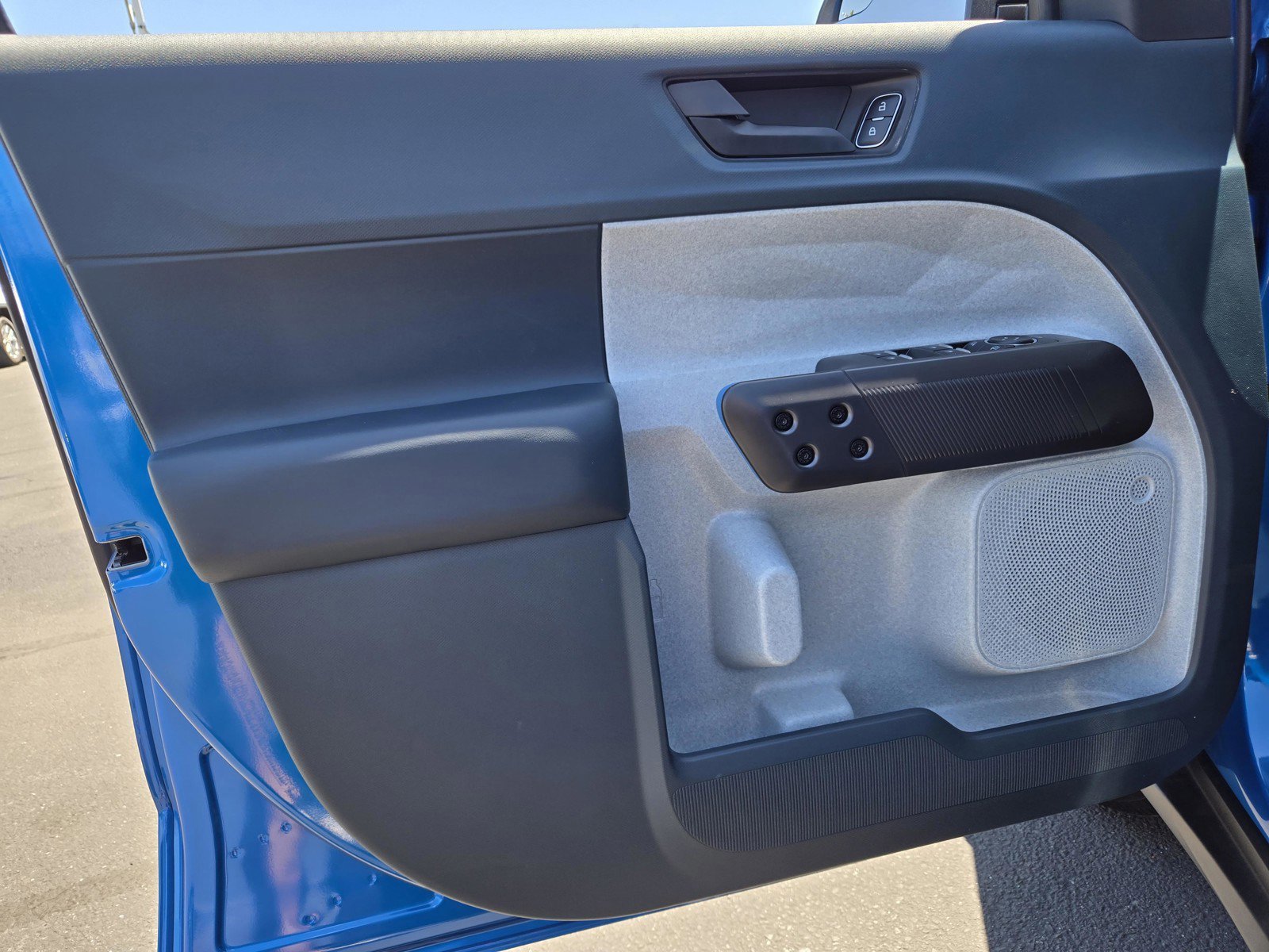New 2026 Velocity Blue Ford XLT image 9