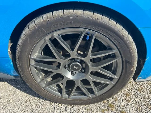 Used 2017 Grabber Blue Ford GT Premium image 9