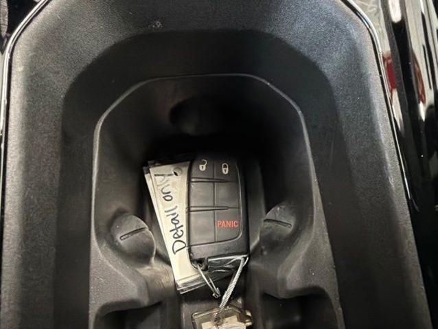 Used 2025 Red Jeep  image 21