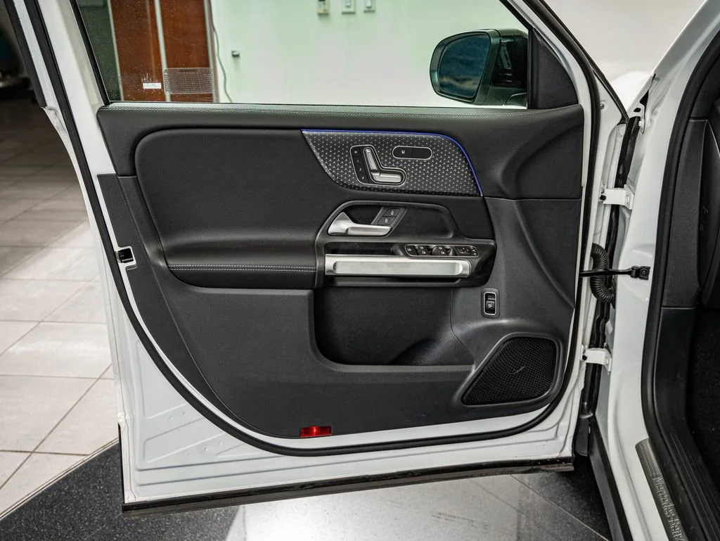 New 2026 Polar White Mercedes-Benz GLB 250 image 17