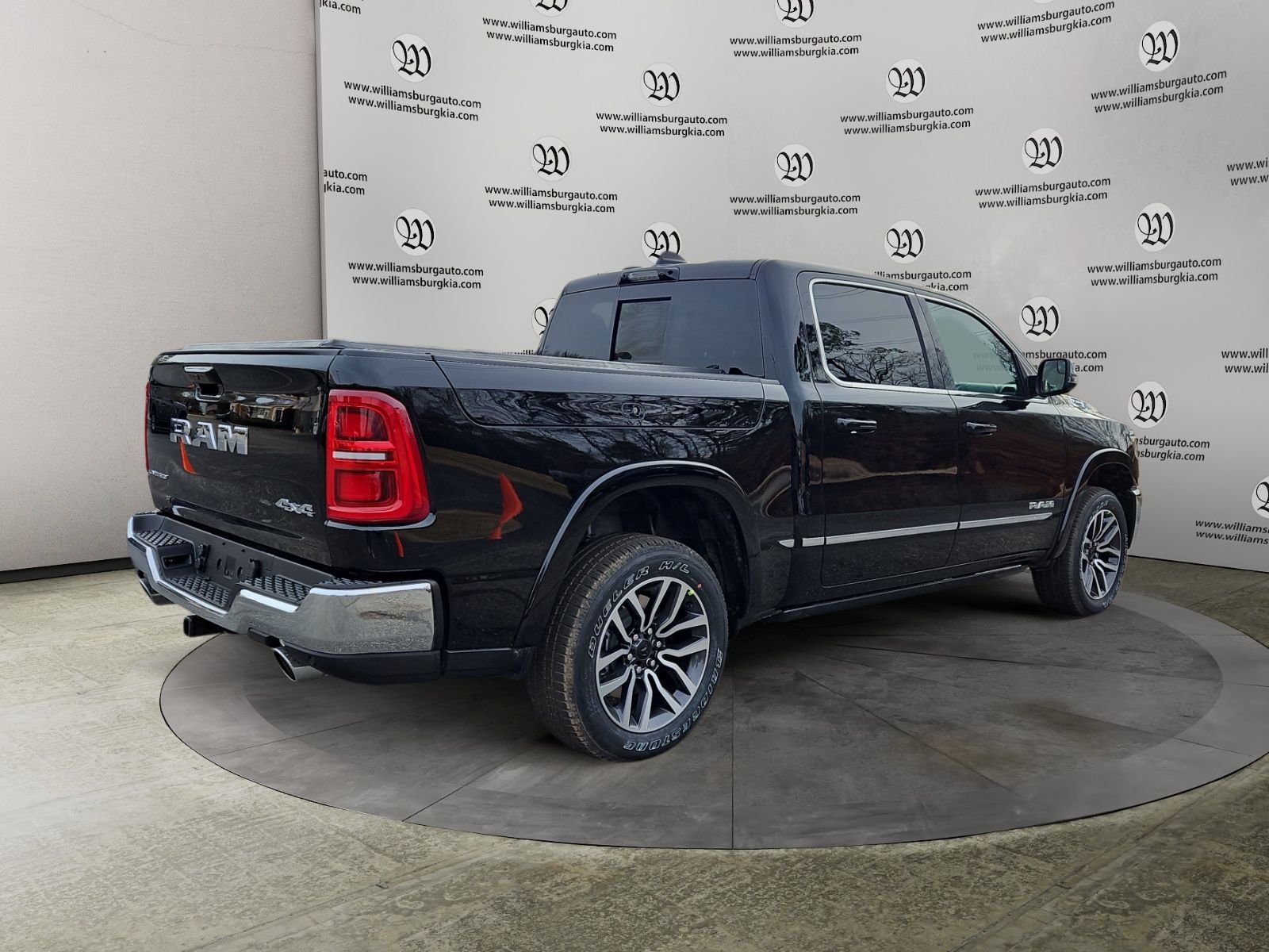 New 2026 Diamond Black Crystal Pearl-Coat Exterior Paint RAM Limited image 5