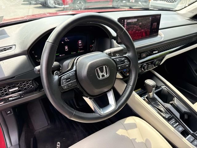 Used 2024 Red Honda Touring image 2