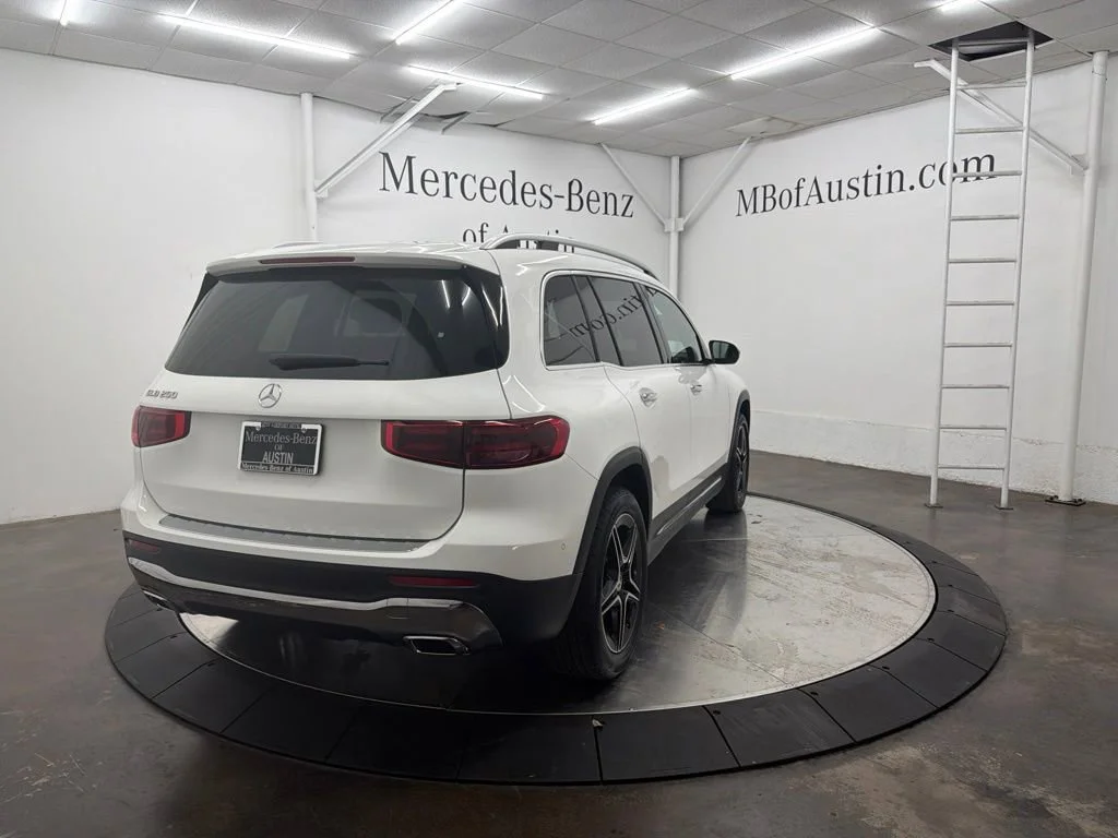 New 2026 White Mercedes-Benz GLB 250 image 7
